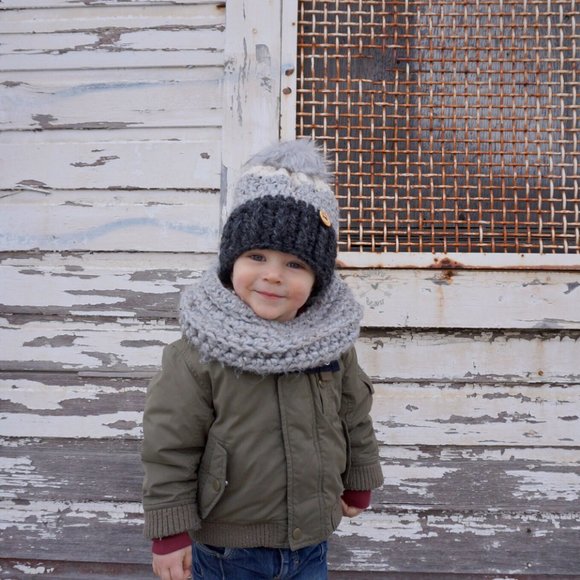 Chunky Crochet Cowl Scarf, Kids Scarf, Wolly Scarves - Picture 6 of 6